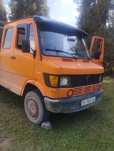 тд 2 9: Грузовой бортовой автомобиль Mercedes-Benz T2 дубл кабина завод — 3