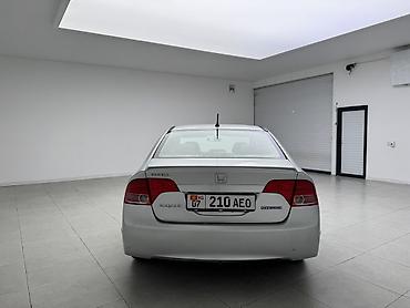 крыло на 210: Honda Civic: 2008 г., 1.3 л, Вариатор, Бензин, Седан — 6