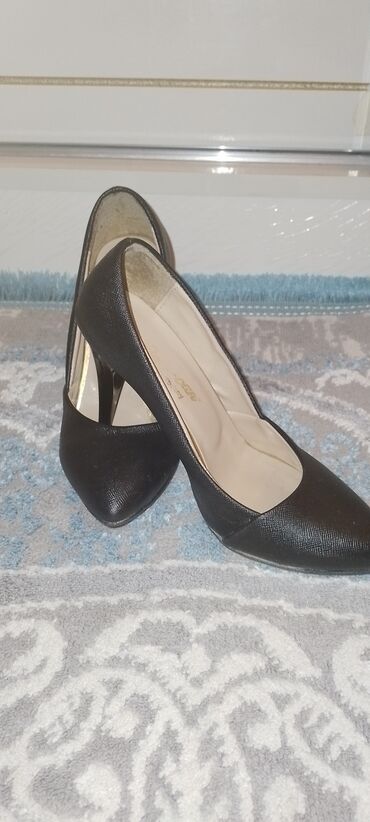 Женская обувь: Туфли, 36.5, цвет - Черный, Б/у