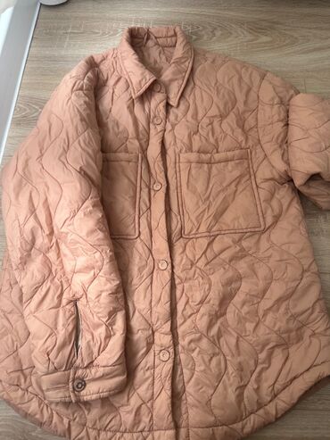 теплые куртки: Куртка( Zara) на девочку 12-13 лет - 300 сом; Куртка женская теплая