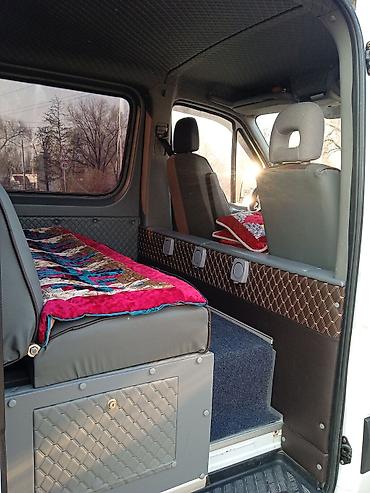 Аренда фургона: Mercedes-Benz Sprinter (W906) — белый грузо-пассажирский фургон — 2