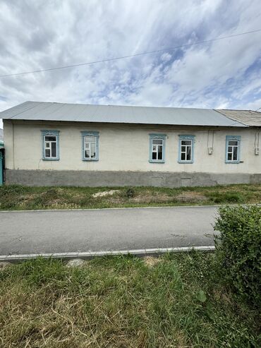 киргизия 1 дом: 72 кв. м, 3 бөлмө, Эски ремонт Эмереги менен