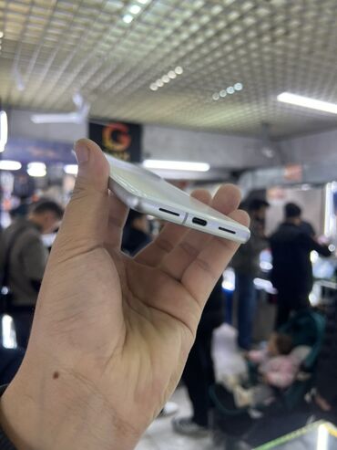 озу ddr4: Google Pixel 7a, цвет - Белый