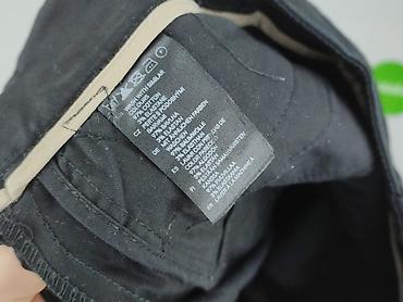 czarne cargo pull and bear: Spodnie materiałowe damskie, rozmiar M — 4