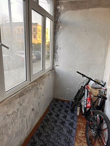 Binalar: Orta təmirli təmirə ehtiyacı var. Həyətdə bağı var, su quyusu, wifi -da lalafo.az — 18 Binalar: Orta təmirli təmirə ehtiyacı var. Həyətdə bağı var, su quyusu, wifi — 18