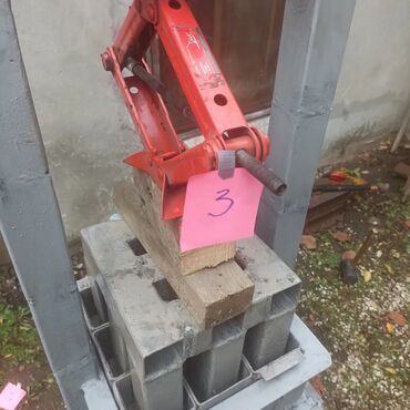 Ostali alati i mašine: Radi sabijanjem mokre biomase u formu briketa — 10