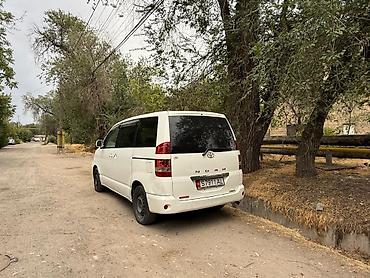 Toyota: Toyota Noah: 2003 г., Минивэн — 3