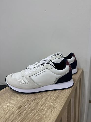 kutya: Мужские кроссовки, 43, Tommy Hilfiger, Новый, цвет - Белый, Самовывоз — 1