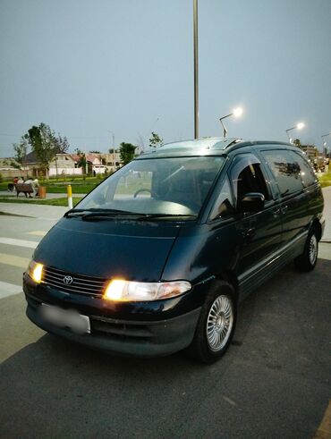 Toyota: Toyota Estima: 1995 г., 2.2 л, Автомат, Дизель, Минивэн