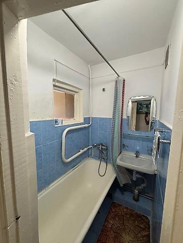 помишения баткен: 3 комнаты, 53 м², 104 серия, 2 этаж — 9