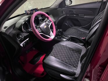 Chevrolet: Chevrolet Cruze RS – sedan - Rəng: tünd al qırmızı (metallik) - — 9