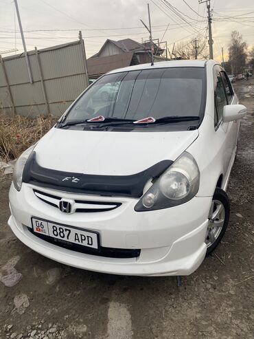 самая дорогая машина в кыргызстане 2023: Honda Fit: 2002 г., 1.3 л, Вариатор, Бензин