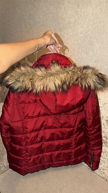 yeni model kurtkalar: M olcu kurtka yenidir 95 azn alinib Qırmızı rəngli qısa şişme qış — 4