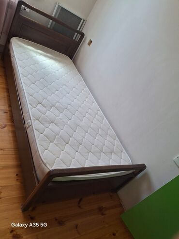 Masalar və oturacaqlar: İşlənmiş, Təknəfərlik çarpayı
