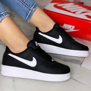 Patike: Nike air force patike

Novo
Brojevi 36 do 46

fb Moja Kupovina 1 — 7
