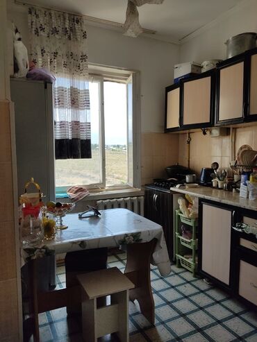 дом трейлер: 2 комнаты, 58 м², 105 серия, 5 этаж, Старый ремонт