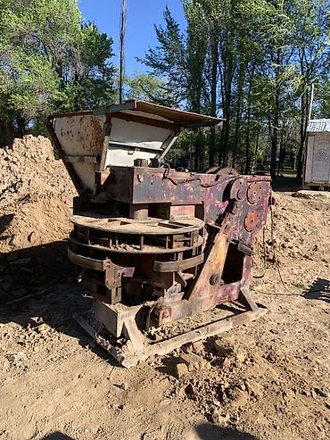 Производство кирпичей: Пресс-машина для изготовления кирпича-сырца (самана) Описание: - — 1