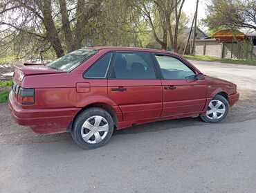 гид: Volkswagen Passat: 1991 г., 1.8 л, Механика, Бензин, Седан