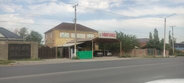 куплю дом в районе ак орго: Продаю Здание, Действующий 500 м²