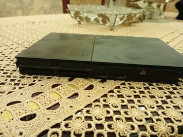 iphoe 1: Play station 2 satılır barter var alıcıya endirim olacaq 1 pult