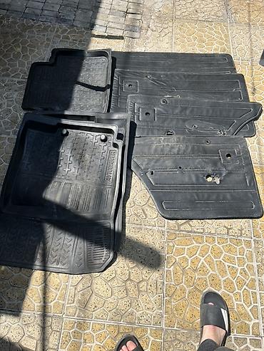 vaz 2103 mator: Avtomobil üçün rezin ayaqaltılar dəsti - Material: qalın elastik — 2