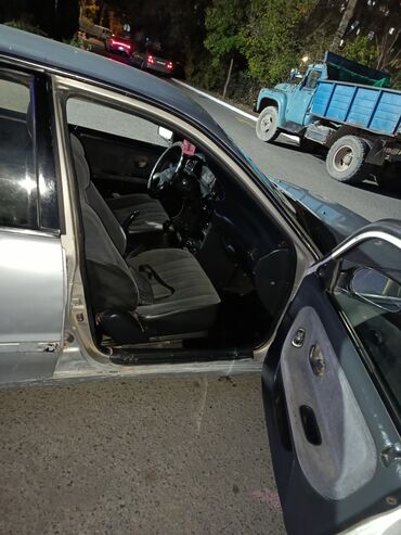 Hyundai: Hyundai Sonata: 1995 г., 2 л, Механика, Бензин, Седан — 4