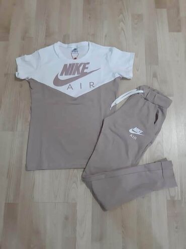 Kompleti: Komplet s m l xl 2xl Cena 2200 din — 11