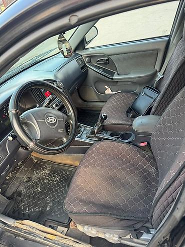 лев: Hyundai Elantra: 2005 г., 1.6 л, Механика, Бензин, Седан — 4