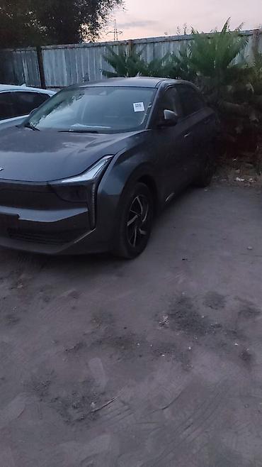 Tesla: Электромобиль кроссовер (серый цвет, 5 дверей) свежий растоможен — 2
