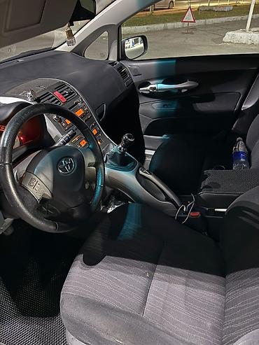 apollo solo: Toyota Auris: 2008 г., 1.6 л, Механика, Бензин, Хэтчбэк — 9
