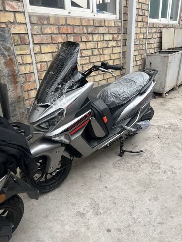 скутер расрочка: Скутер 150 куб. см, Бензин, Жаңы, Бөлүп төлөө менен