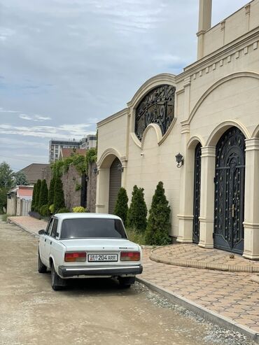 Транспорт: Продается ВАЗ-2107, классический заднеприводный седан. Автомобиль