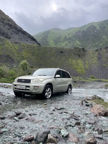 Toyota: Toyota RAV4: 2001 г., 2 л, Автомат, Газ, Внедорожник