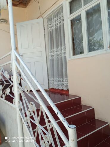 2 tonluq su çəni tap az: Для кровати цвет - Красный Покрывало