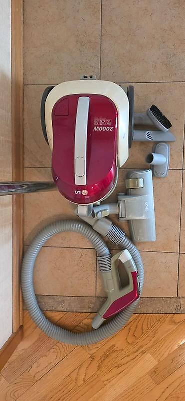 LG tozsoran – 2000W güc Xüsusiyyətlər: - Yüksək güc: 2000 W motor lalafo.az -da LG tozsoran – 2000W güc Xüsusiyyətlər: - Yüksək güc: 2000 W motor