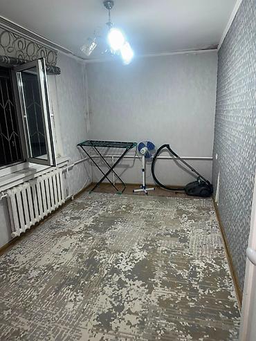 4 комнат: 2 комнаты, 40 м², 4 мкр 104 серия, 4 этаж, Косметический ремонт — 1