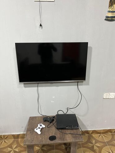 Riyaziyyat: PS3 Slim oyun seti Tərkib: - Sony PlayStation 3 Slim konsolu (qara) -
