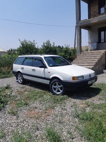 Volkswagen: Volkswagen Passat: 1992 г., 1.8 л, Механика, Бензин, Универсал