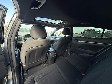 hyundai veracruz: Hyundai Elantra sedan - Korpus: gümüş rəng, aqressiv ön panjur və — 9