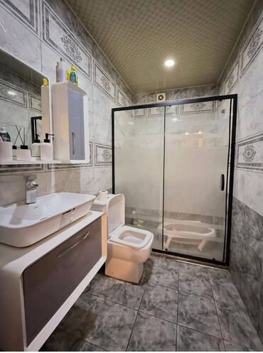 Uzunmüddətli kirayə mənzillər: Nəsimi rayonu, Nizami metrosu, H.Sarabski küçəsində, 16 mərtəbəli yeni — 8