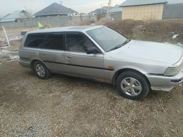 мицубиси спэйс стар: Toyota Camry: 1992 г., 2 л, Механика, Бензин, Универсал