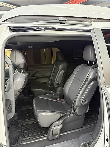 Toyota: Toyota Sienna: 2023 г., 2.5 л, Автомат, Гибрид, Минивэн — 11