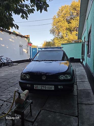 mazda proteg: Volkswagen Golf: 1995 г., Кол менен иштөөчү, Бензин, Хетчбек — 5