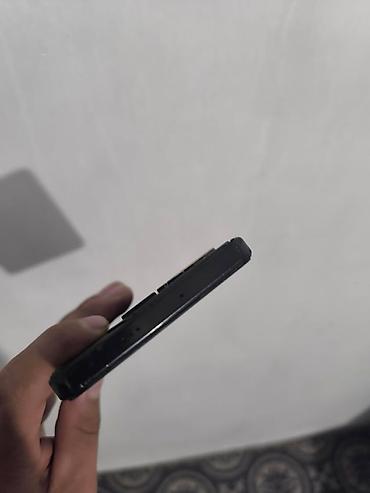 redmi 13 с: Tecno Camon 20 Pro 5G, Колдонулган, 256 ГБ, түсү - Кара, Бөлүп төлөө менен, 2 SIM — 4