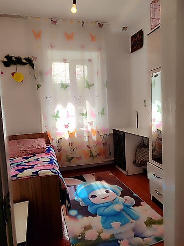 Продажа коттеджей и домов: Продаём дом. ✅70м². ✔️5 комнат+ кухня+ сан узел. ✅4 сотки, правильной — 5