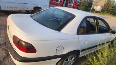 Opel: Opel Omega: 1999 г., 2 л, Механика, Бензин, Седан