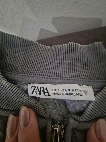 turski bade mantili: Zara ženska trenerka u kompletu, veličina S. Komplet se sastoji od: - — 3
