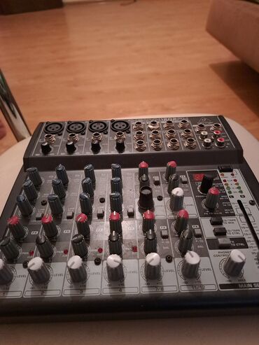 Sintezatorlar: Behringer 4 kanal