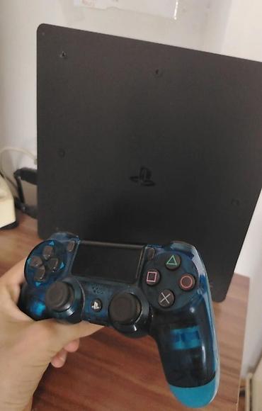 televizori: PS4 Slim1TB, otpuno ispravan i spreman za korišćenje. Konzola radi — 4