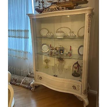 Qorka 300 azn.Cox baha alinib.Unvan Azadliq(Gulu) E